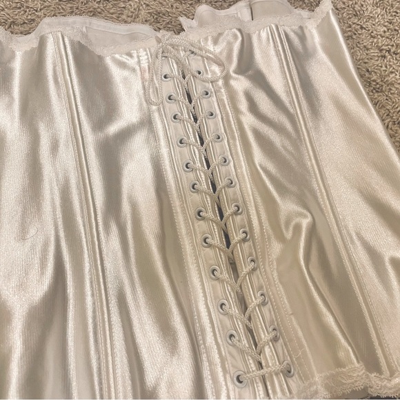 Rare vintage Satin corset with garters - Picture 6 of 6